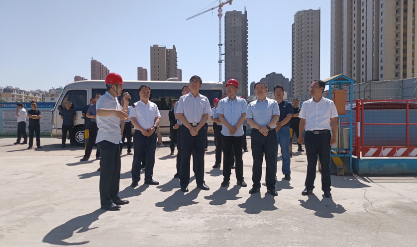省、市級領(lǐng)導(dǎo)蒞臨昱景蘭庭項目觀摩指導(dǎo)