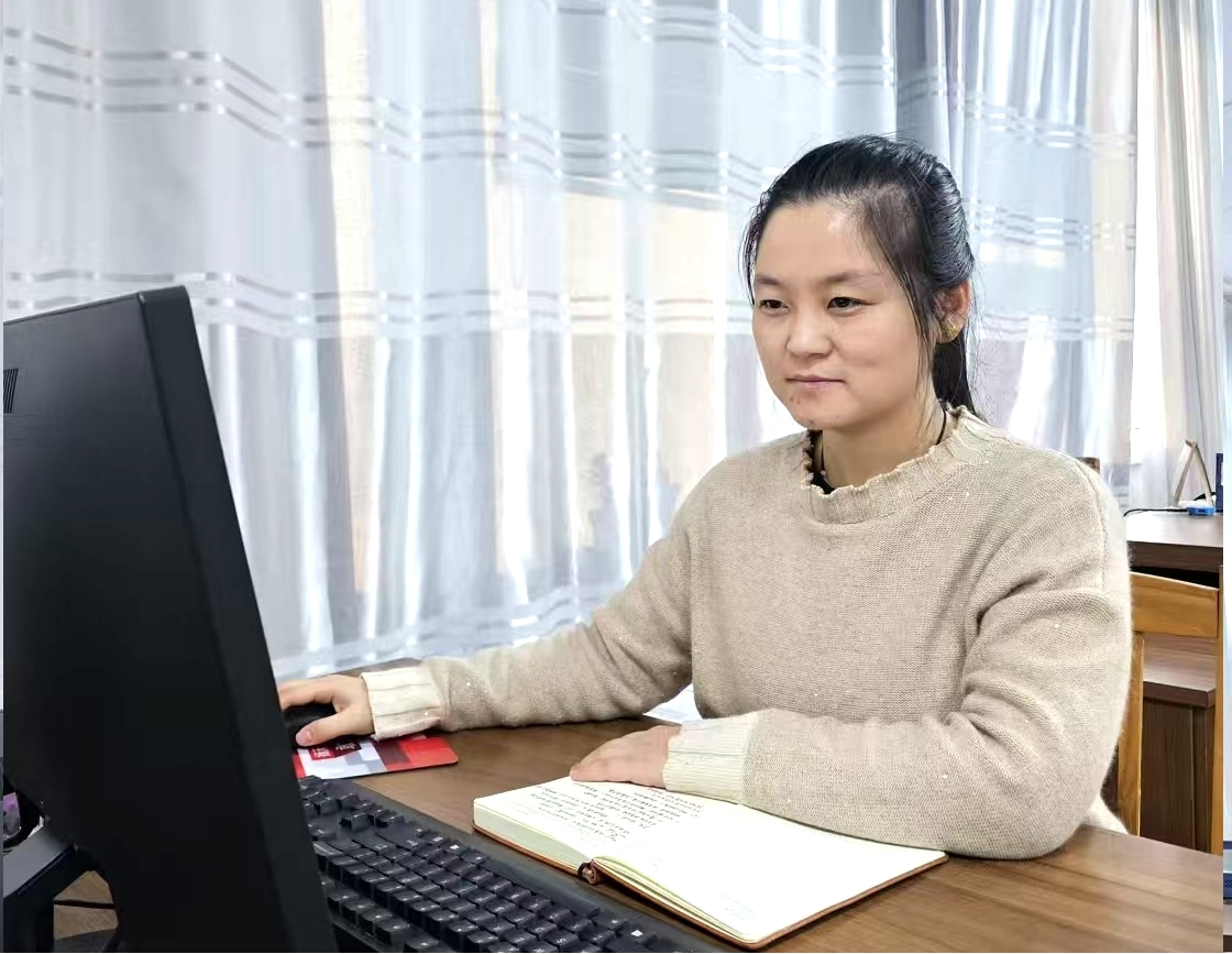當(dāng)你停下，不要忘記別人還在努力奔跑 ——記第五建設(shè)公司財(cái)務(wù)科長(zhǎng)   李延娥